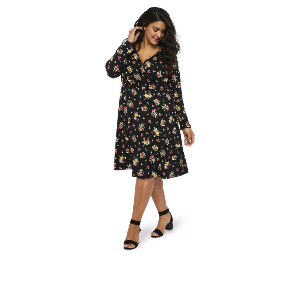 NWT Long Sleeved Floral Stretch Dress 4X